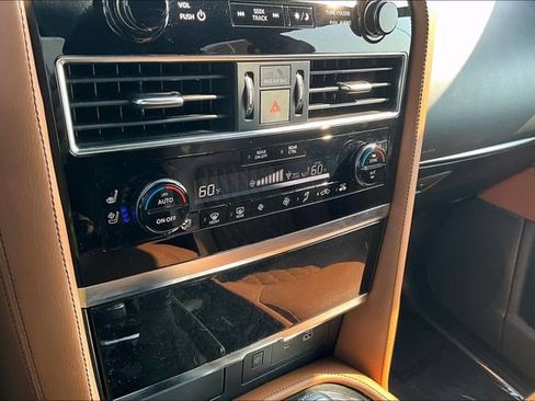 Used 2023 INFINITI QX80 Sensory w/ Cargo Package AWD/4WD image 32