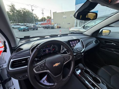 Used 2022 Chevrolet Equinox Premier AWD/4WD image 21