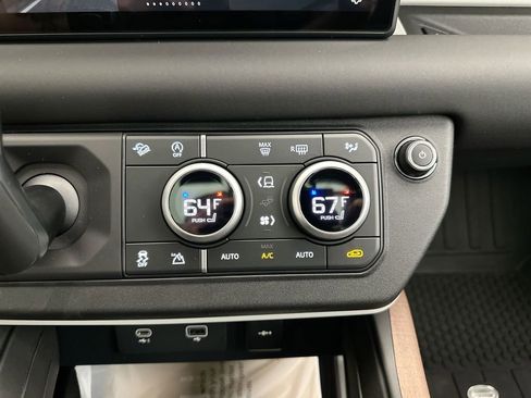 Certified 2024 Land Rover Defender 110 S AWD/4WD image 10