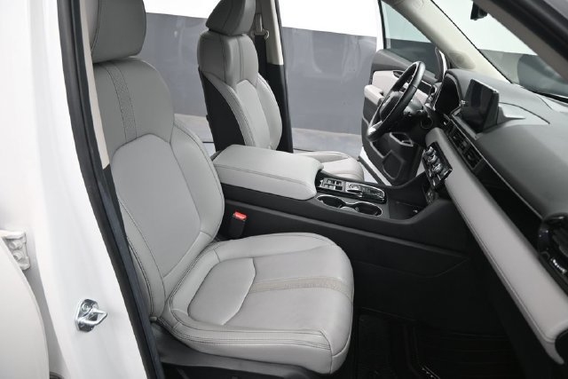 Used 2025 Honda Pilot EX-L image 27