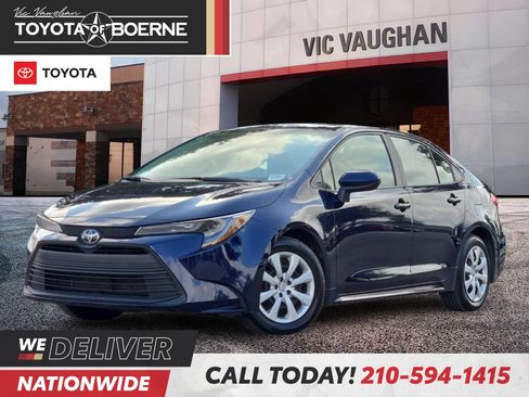 Certified 2025 Toyota Corolla LE FWD image 1