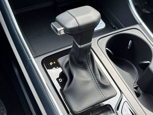 New 2026 Kia Carnival EX FWD image 23