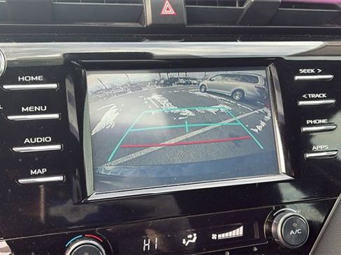 Used 2019 Toyota Camry SE image 13