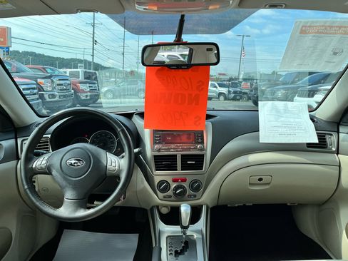 Used 2010 Subaru Impreza 2.5i Premium image 10