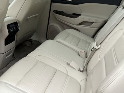 Used 2023 GMC Acadia Denali image 25