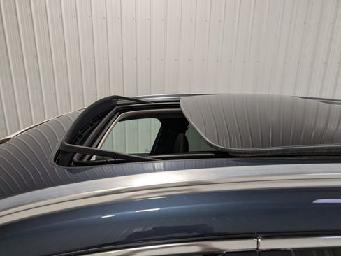 Used 2023 Volvo XC60 T8 Core image 8