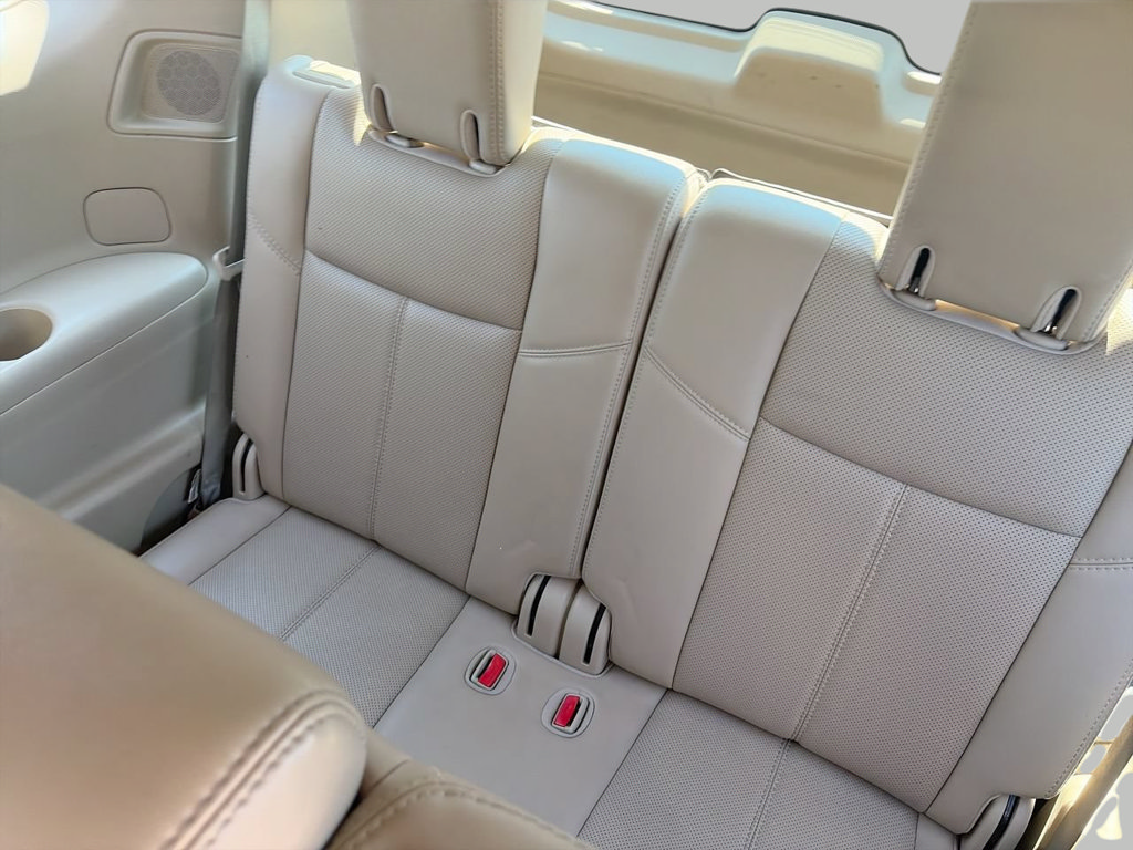 Used 2015 Nissan Pathfinder Platinum w/ Cargo Package FWD image 13