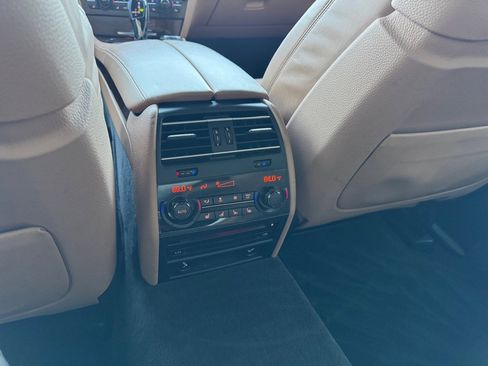 Used 2015 BMW 750Li xDrive image 30