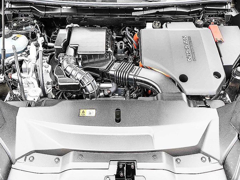 Certified 2026 Nissan Rogue SL w/ Family Package AWD/4WD image 8