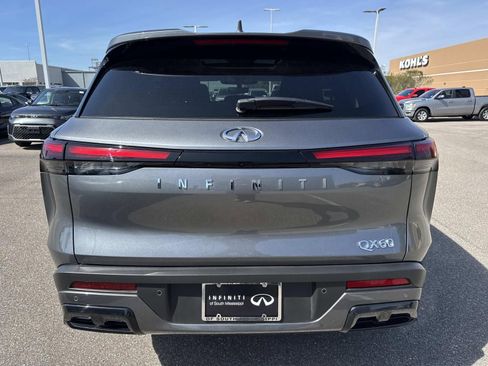 Certified 2025 INFINITI QX60 Luxe w/ Vision Package image 7