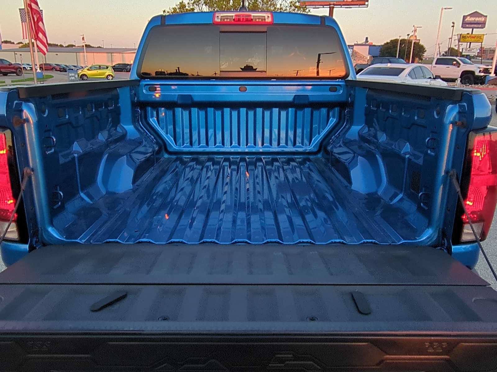 Used 2024 Chevrolet Colorado LT w/ LT Convenience Package AWD/4WD image 25
