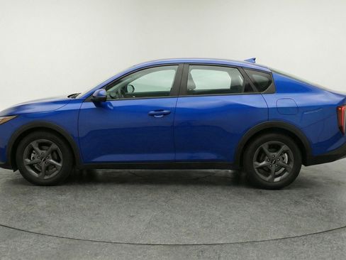 Used 2025 Kia K4 LXS image 5