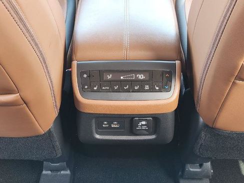 Certified 2023 Nissan Pathfinder Platinum w/ Cargo Package AWD/4WD image 21