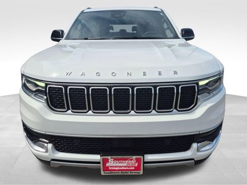 Used 2024 Jeep Wagoneer L Series II w/ Flexible Seating Group image 8