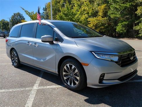 Used 2024 Honda Odyssey EX-L image 2
