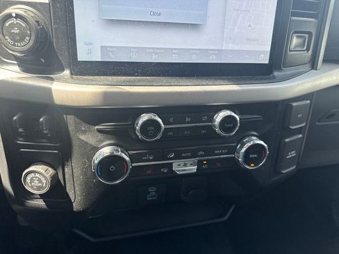 Used 2022 Ford F150 XLT w/ Equipment Group 302A High RWD image 14