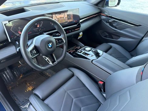 Used 2026 BMW 530i w/ M Sport Package RWD image 9