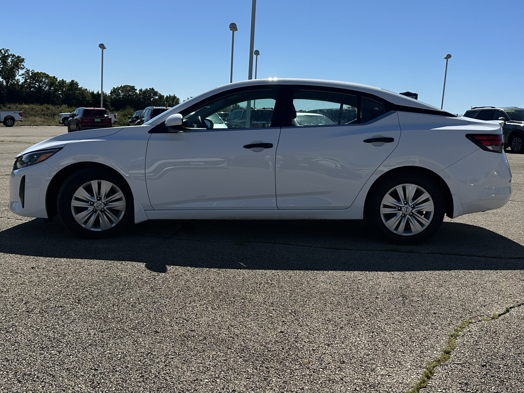 Used 2024 Nissan Sentra S FWD image 8