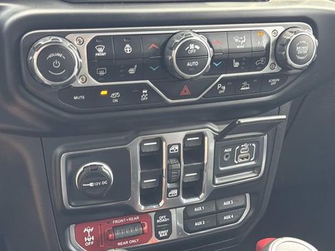 Used 2023 Jeep Wrangler Unlimited Rubicon 392 AWD/4WD image 34