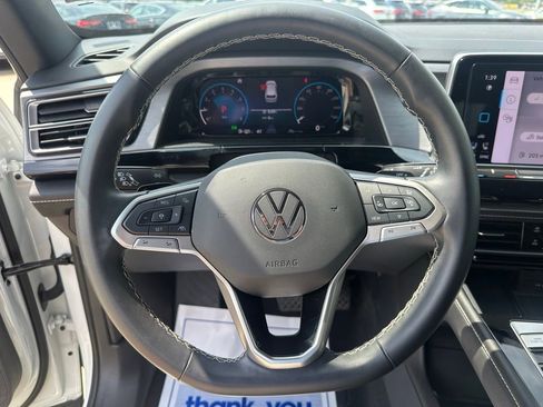 Used 2024 Volkswagen Atlas Cross Sport SE image 10