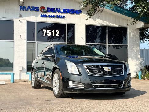 Used 2017 Cadillac XTS Luxury FWD image 1