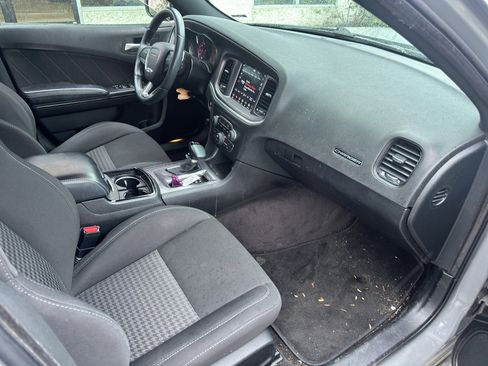 Used 2019 Dodge Charger GT RWD image 11