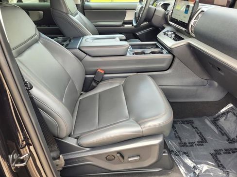 Used 2025 Ford Expedition Max Active RWD image 9