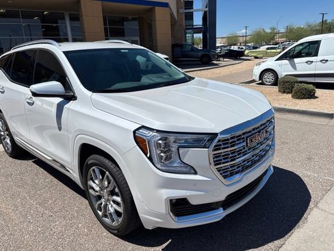 Used 2023 GMC Terrain Denali AWD/4WD image 5