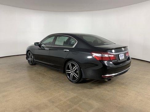 Used 2016 Honda Accord Sport image 14