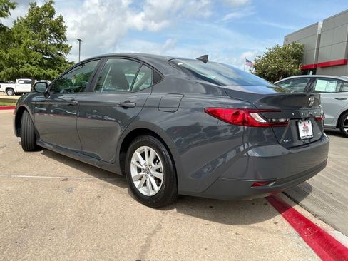 Used 2025 Toyota Camry LE FWD image 8