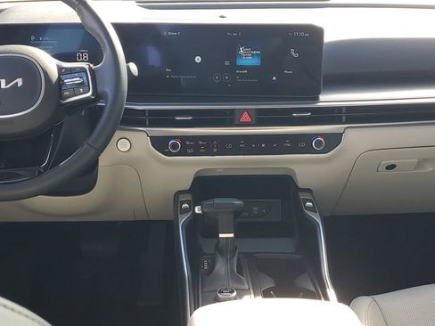 Used 2025 Kia Sorento EX w/ Panoramic Sunroof Package image 28