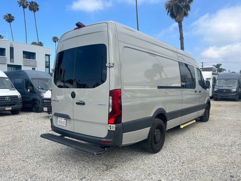 Used 2023 Mercedes-Benz Sprinter 2500 image 5