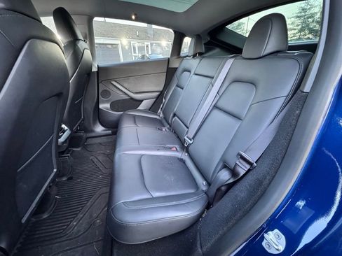 Used 2023 Tesla Model Y Long Range image 19