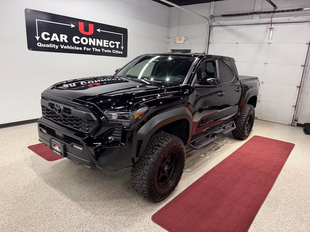 Used 2025 Toyota Tacoma TRD Off-Road AWD/4WD image 3