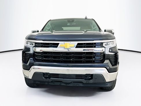 Used 2023 Chevrolet Silverado 1500 LT AWD/4WD image 2