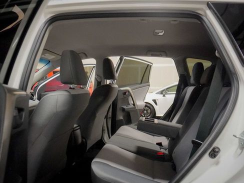 Used 2014 Toyota RAV4 LE AWD/4WD image 12