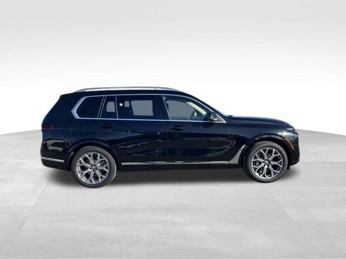 New 2026 BMW X7 xDrive40i w/ Premium Package image 11