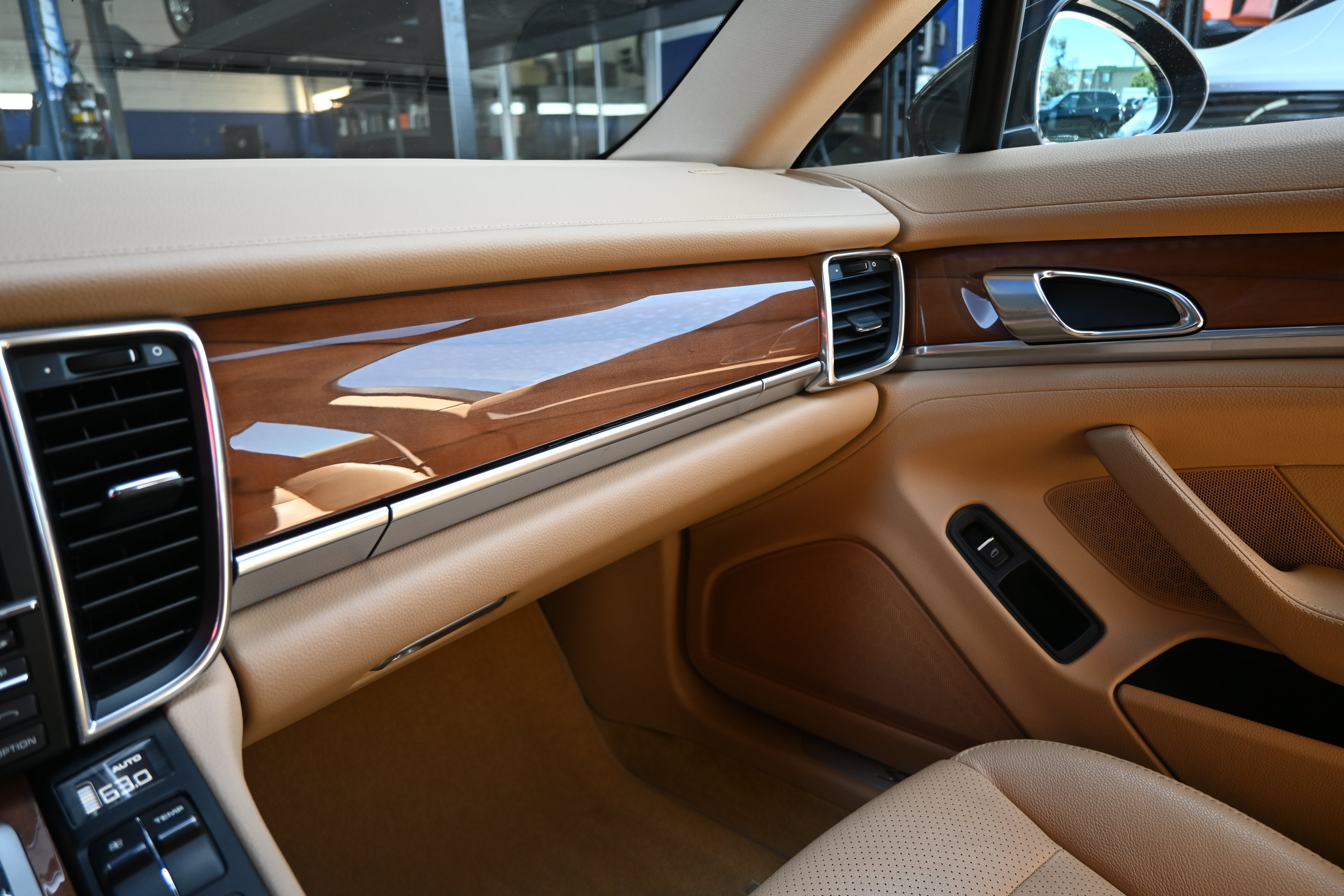 Used 2011 Porsche Panamera S RWD image 56
