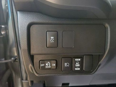 Used 2023 Toyota Tacoma TRD Sport AWD/4WD image 21