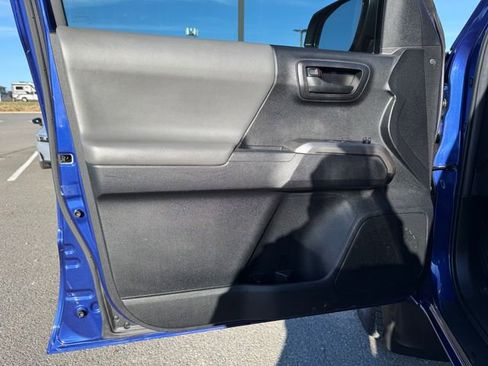Used 2022 Toyota Tacoma SR5 image 17