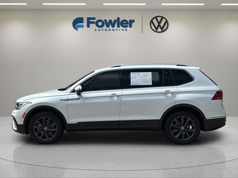 Used 2023 Volkswagen Tiguan SE FWD image 4