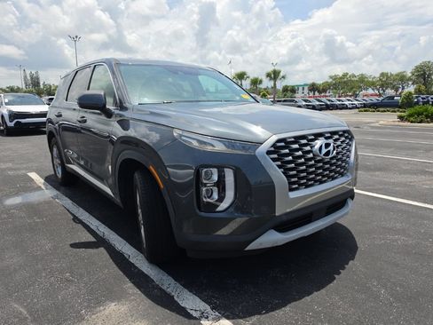 Used 2020 Hyundai Palisade SE FWD image 2