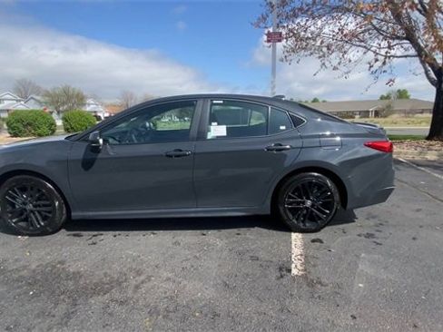 New 2025 Toyota Camry SE image 5