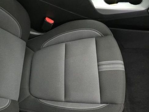 Used 2025 Chevrolet Blazer LT FWD image 6