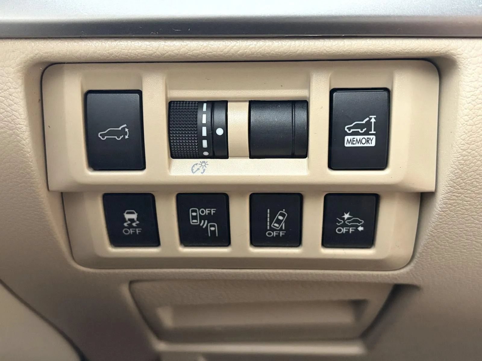 Used 2019 Subaru Outback 2.5i Limited AWD/4WD image 29