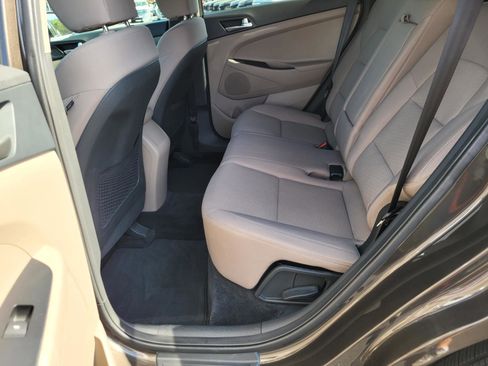 Used 2020 Hyundai Tucson SE image 13