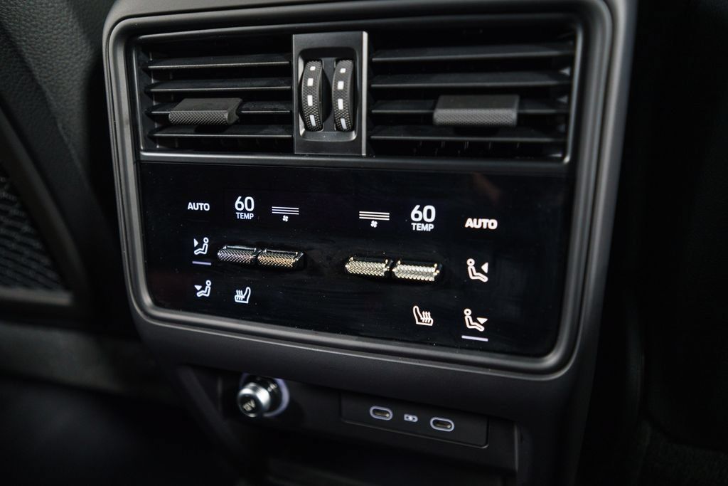 Certified 2026 Porsche Cayenne GTS AWD/4WD image 49