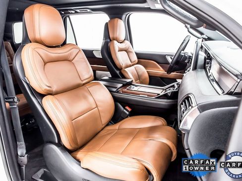 Used 2021 Lincoln Navigator Reserve w/ Luxury Package image 31