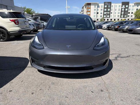 Used 2022 Tesla Model 3 Long Range AWD/4WD image 8