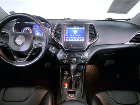 Used 2020 Jeep Cherokee Trailhawk w/ Cold Weather Group image 15